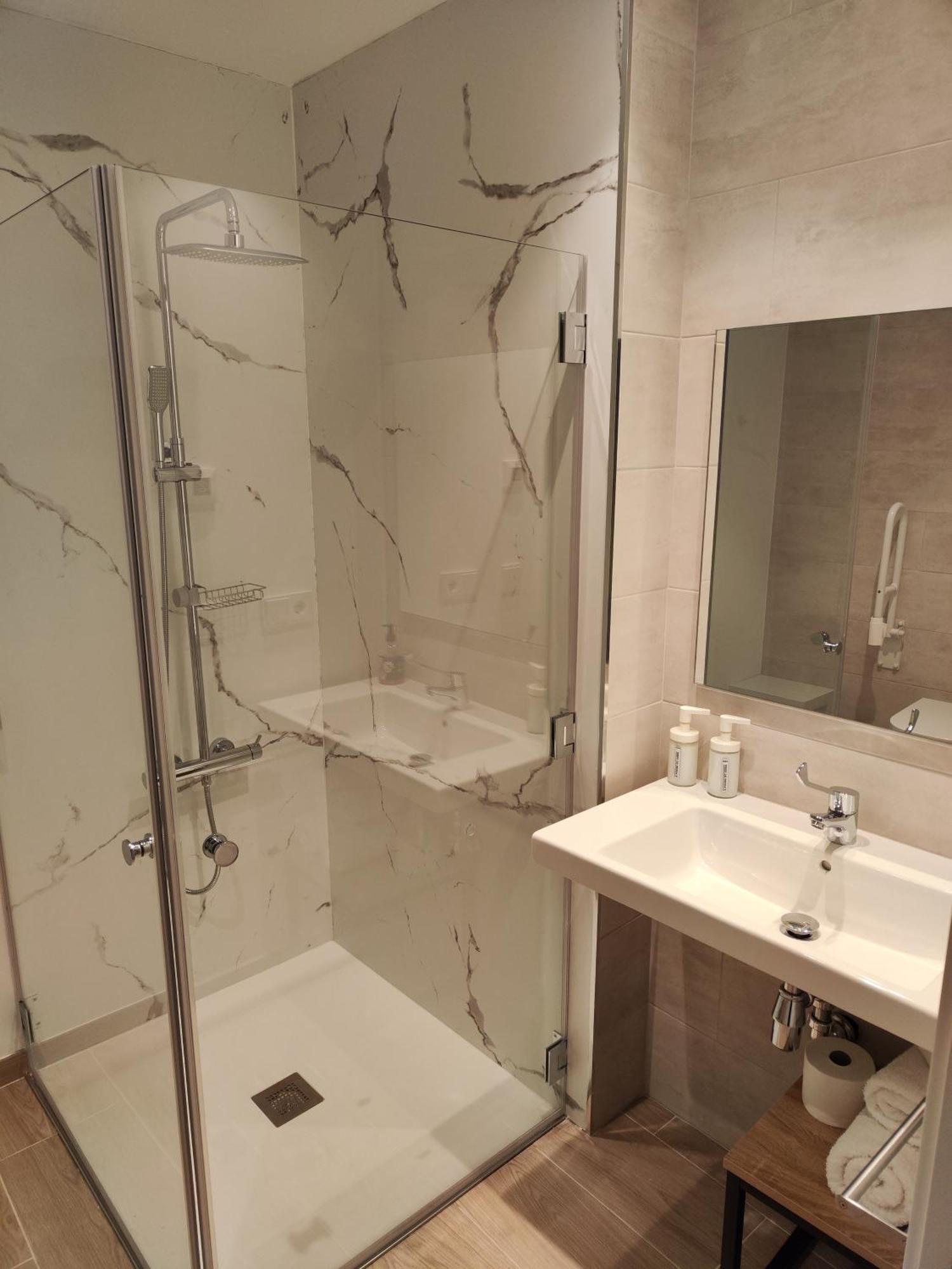 Apartamentos A Pousa Do Asma Chantada Luaran gambar